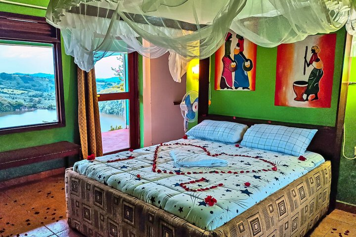 Room 10 of 43