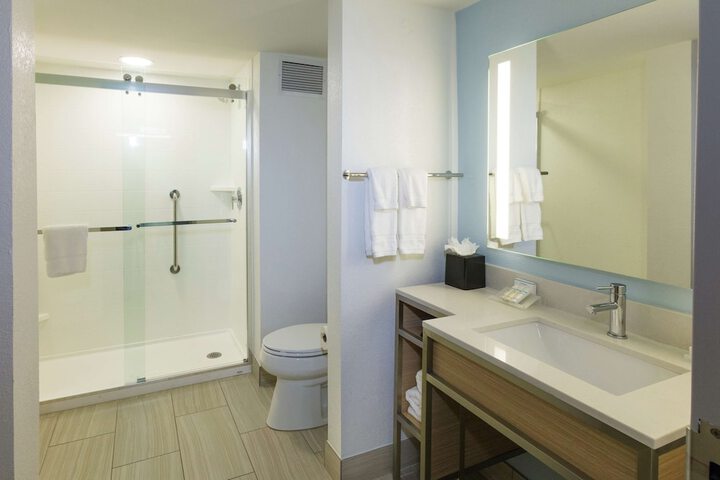 Bathroom shower