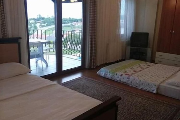 Room 5 of 43