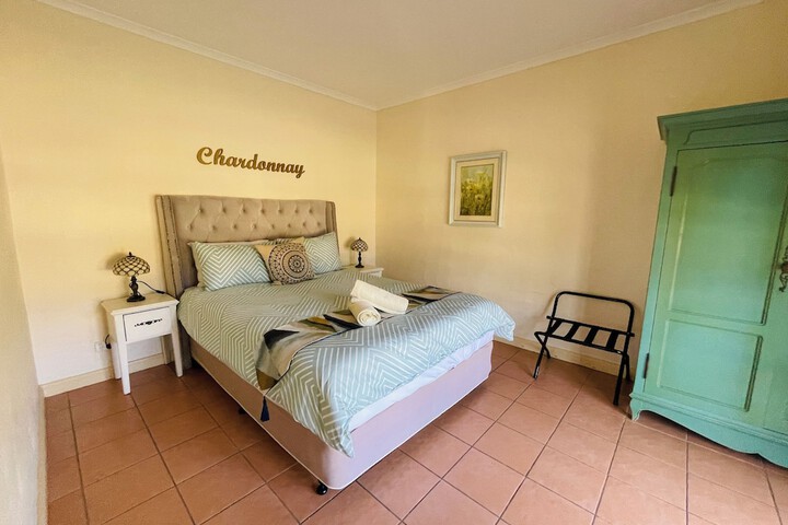 Room 8 of 214