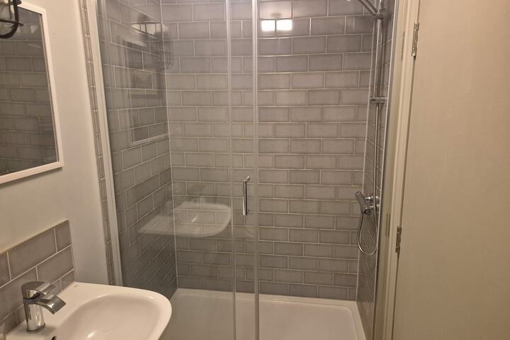 Room 12 of 20