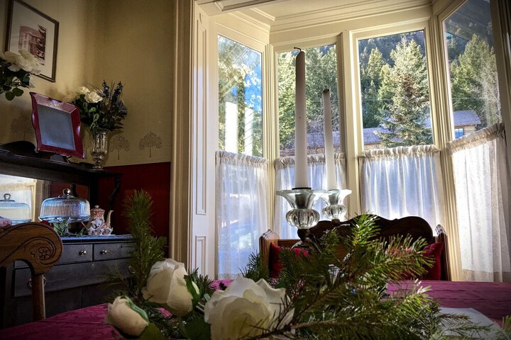 Breakfast/Coffee Service 46 of 92