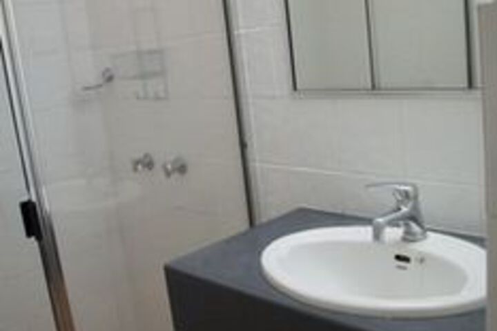 Room 10 of 29