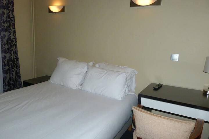 Room 2 of 14