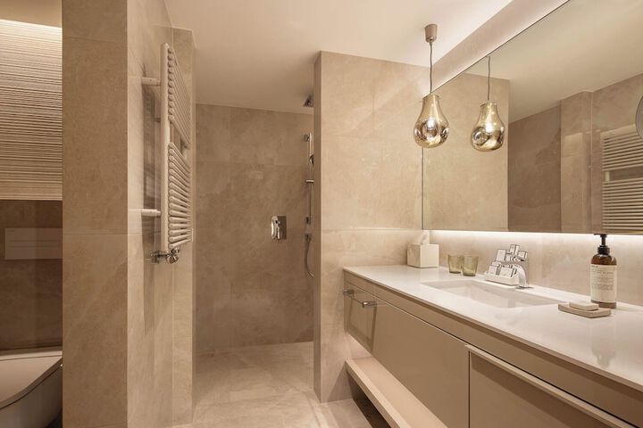 Room 40 of 75
