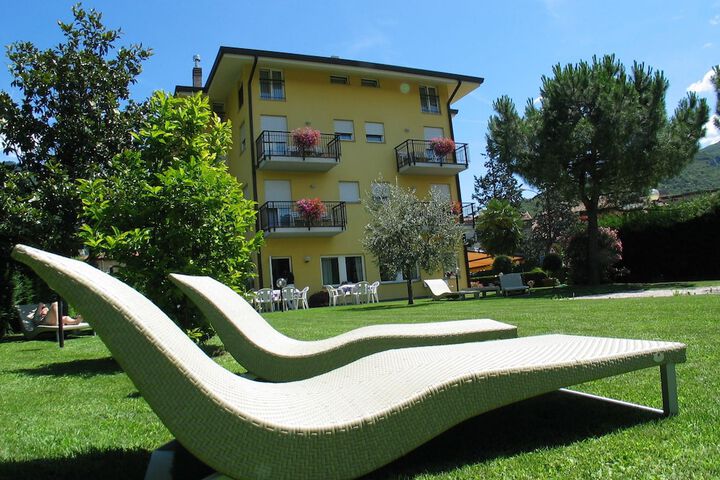 Hotel Exterior 54 of 58
