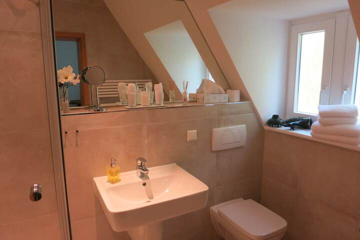 Room 20 of 35