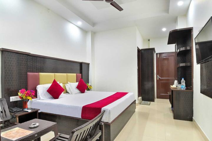 Room 4 of 22