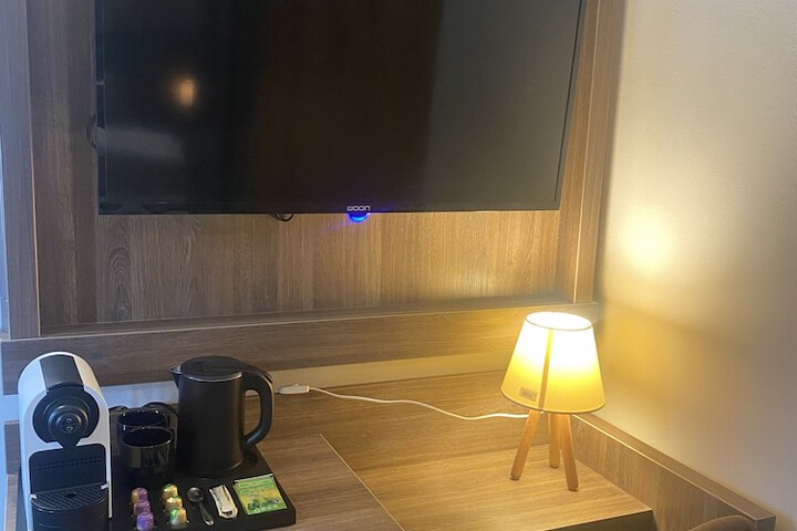 Room 12 of 46