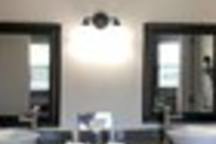 Room 68 of 114