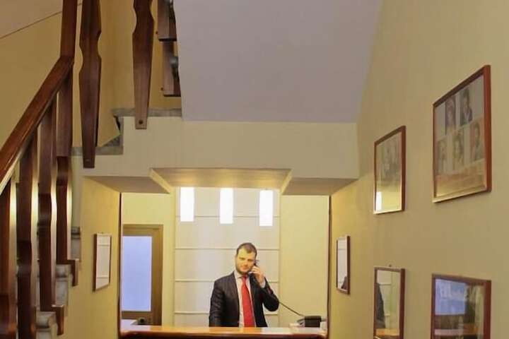 Lobby Entry