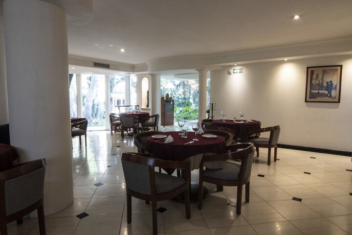 Dining 58 of 69