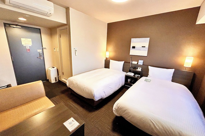 Room 5 of 36