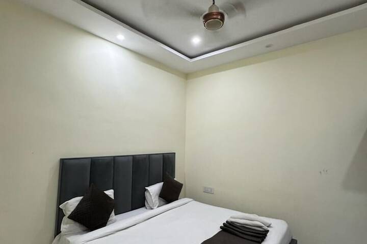 Narayan Stay