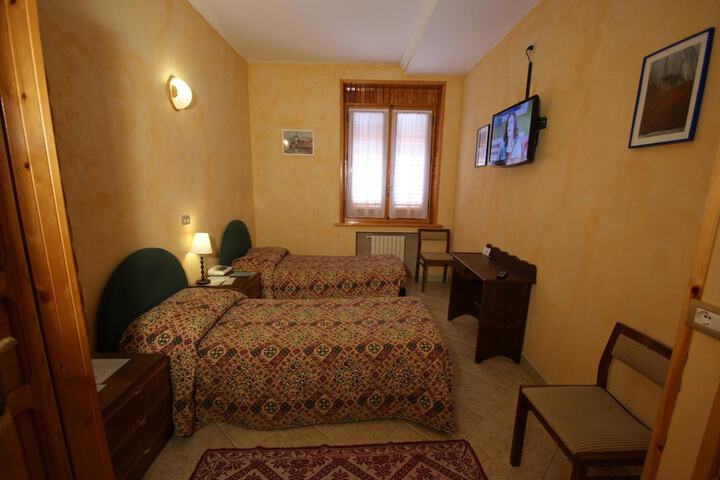 Room 18 of 57