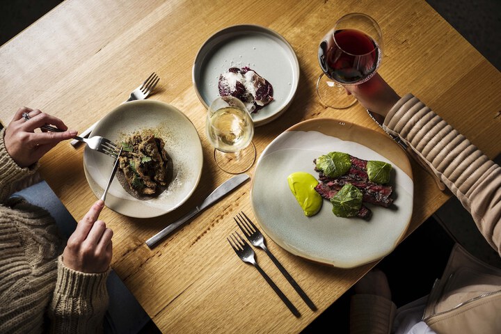 Dining 40 of 50