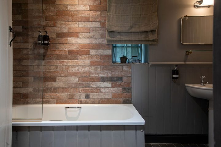 Room 9 of 19