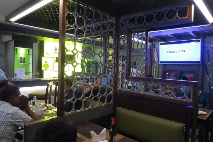 Lounge 50 of 79