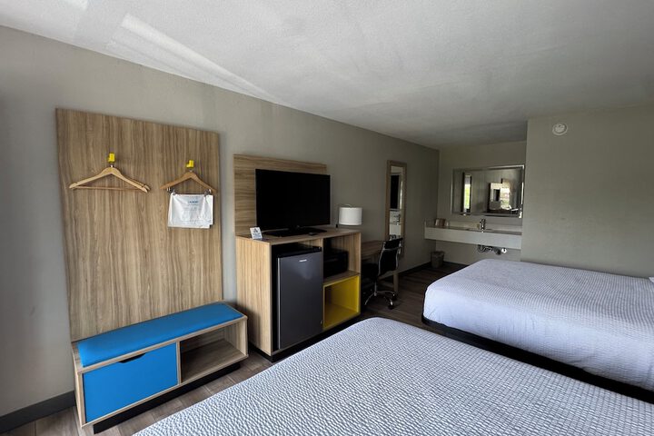 Room 16 of 20