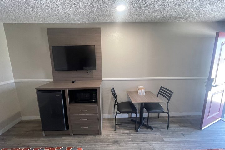 Room 6 of 21