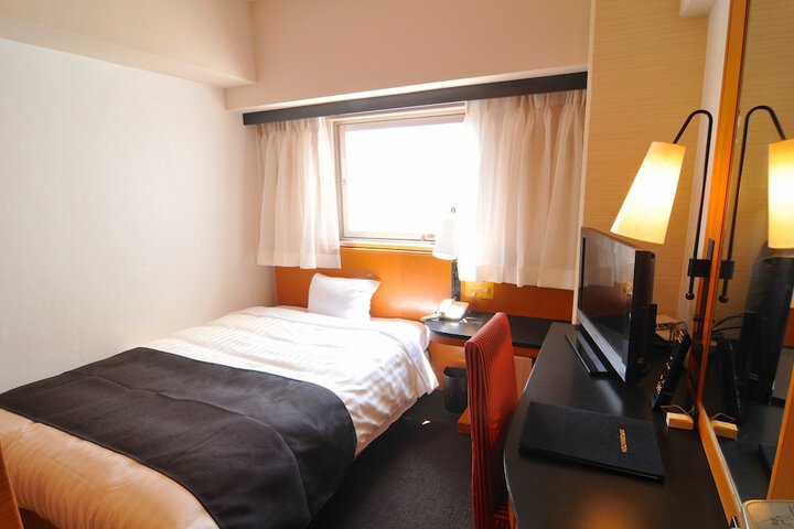 Room 9 of 68