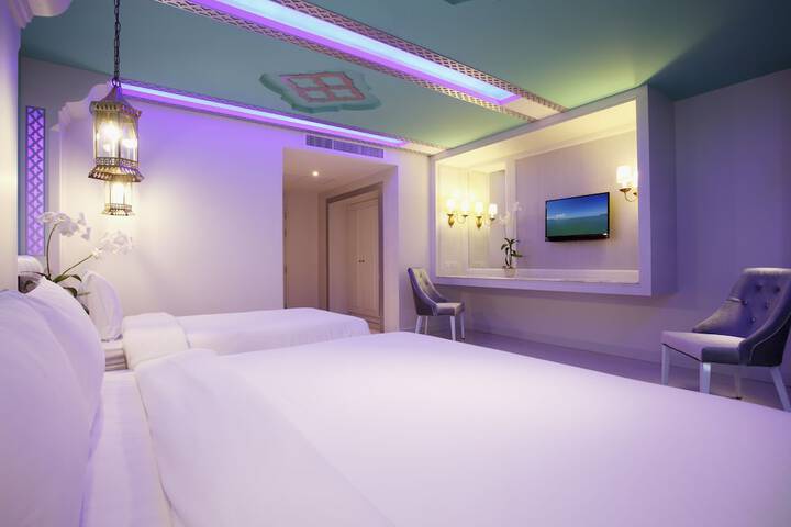 Room 15 of 189