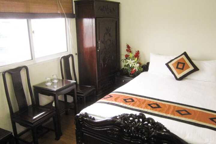 Room 7 of 38