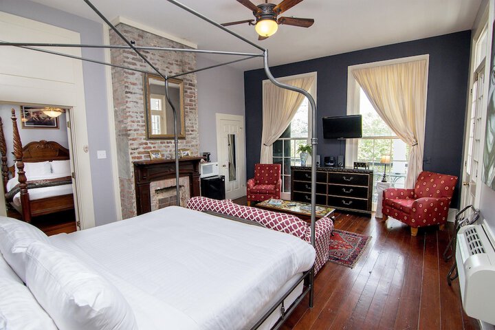 Room 25 of 69