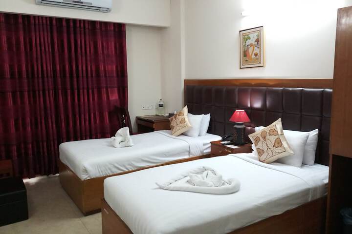 Room 8 of 40