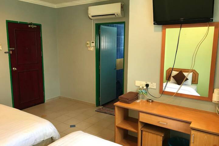 Room 21 of 47