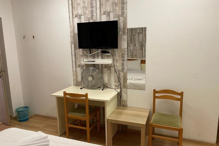 Photo 11