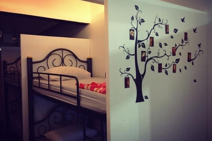 Room 5 of 13