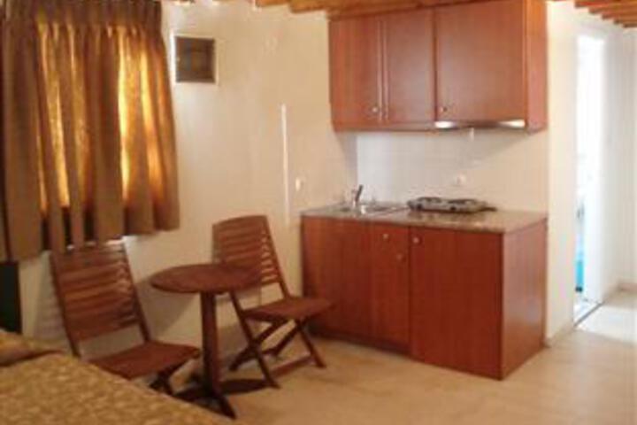 Room 5 of 5