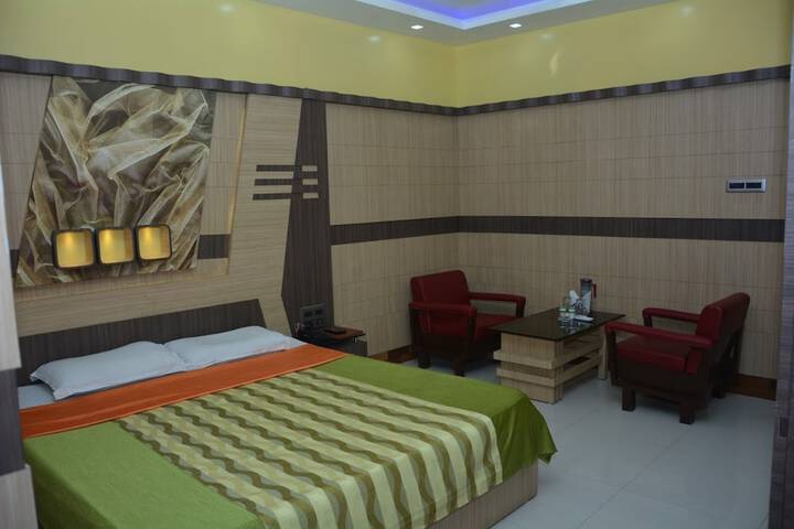 Room 12 of 17