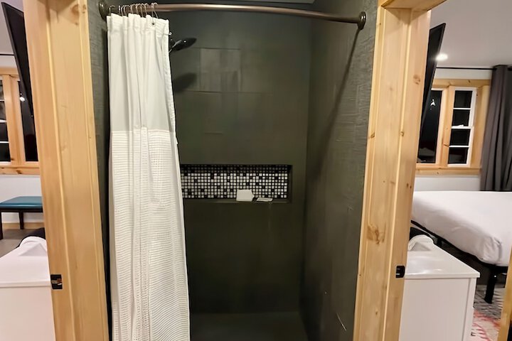 Room 83 of 89