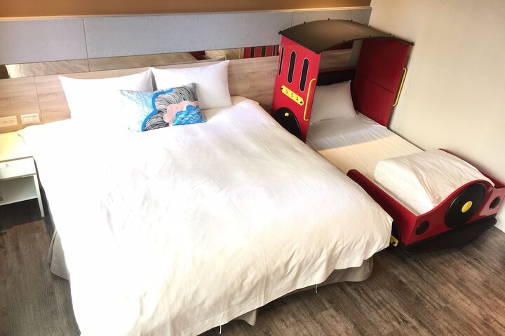Room 9 of 55