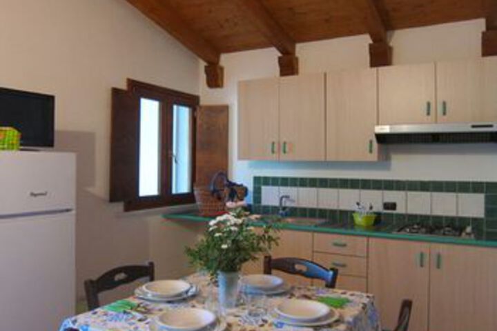 Room 15 of 22