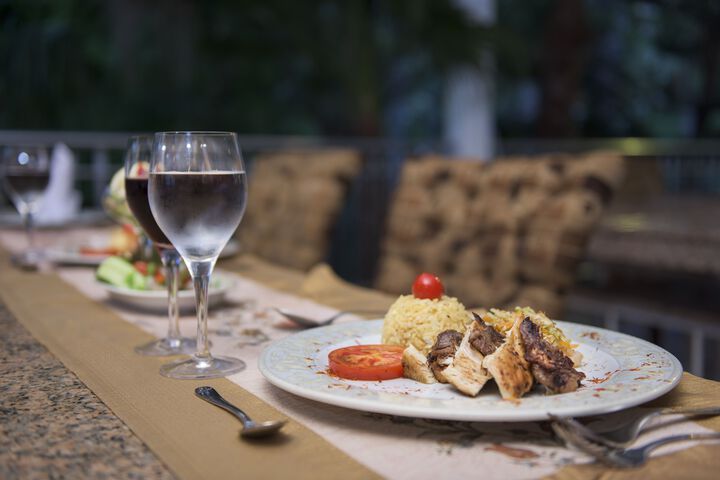 Dining 40 of 72