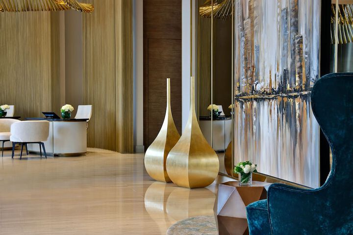 Entrance & Lobby
