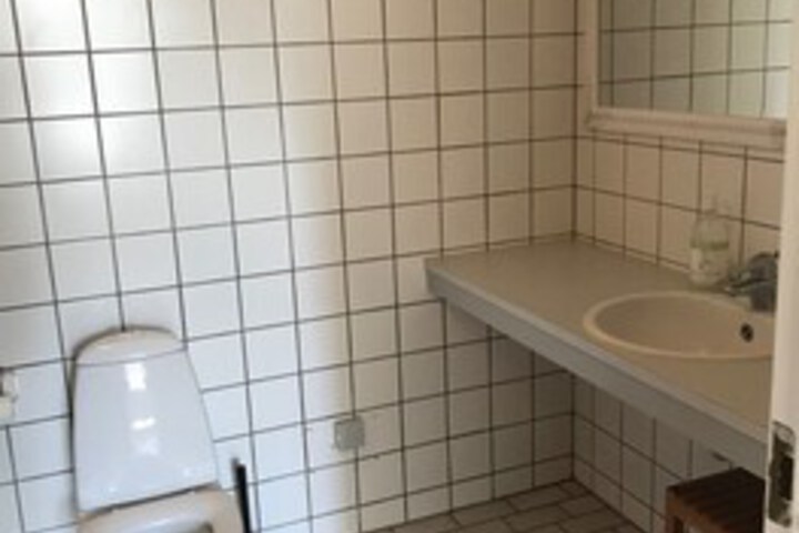 Room 3 of 62