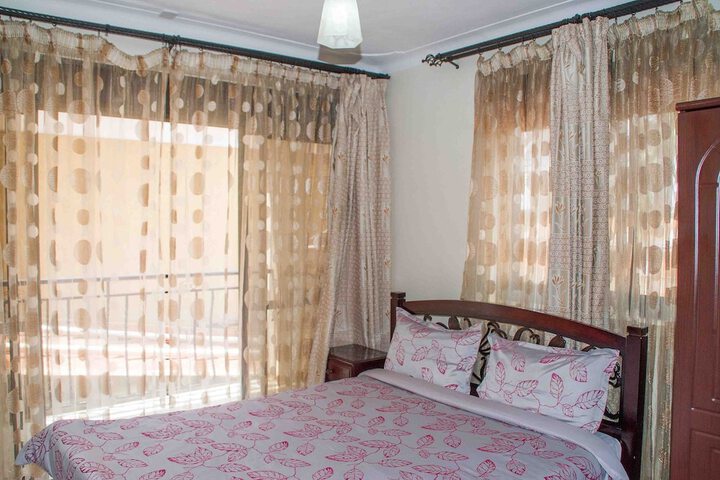 Room 11 of 21