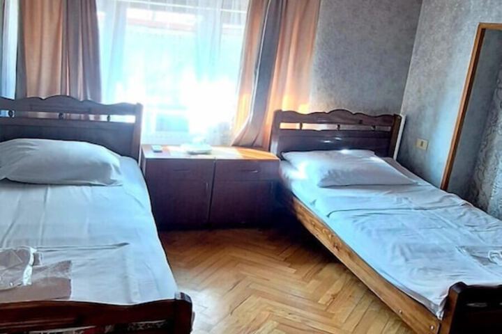 Room 13 of 50