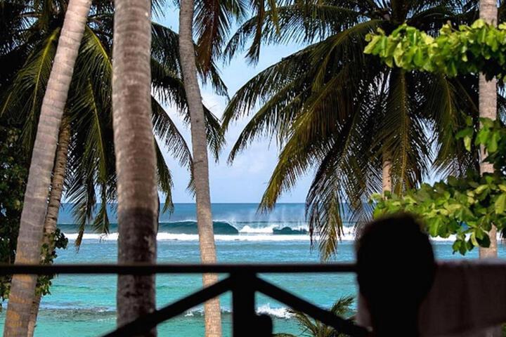 Thulusdhoo Surf Camp
