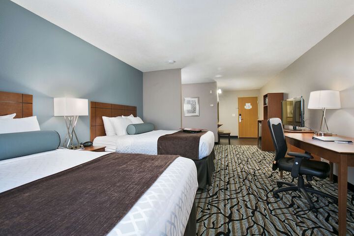 Suite 2 Queen Beds Sofa Bed Microwave and Refrigerator Full Breakfast (12 of 59)