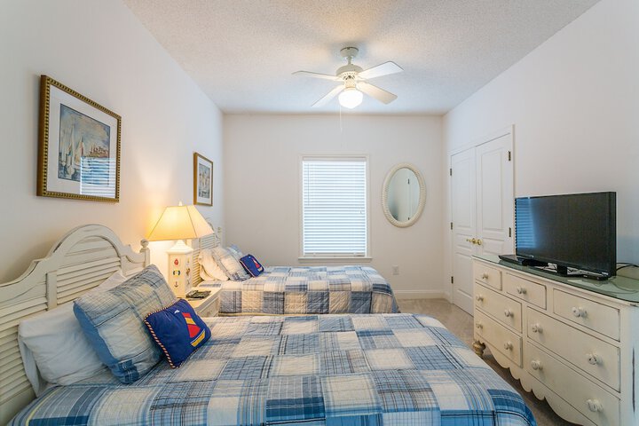 Room 2 of 36