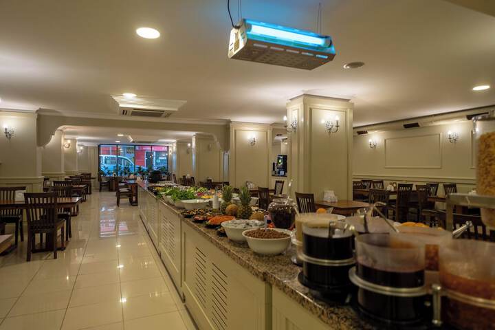 Dining 46 of 72
