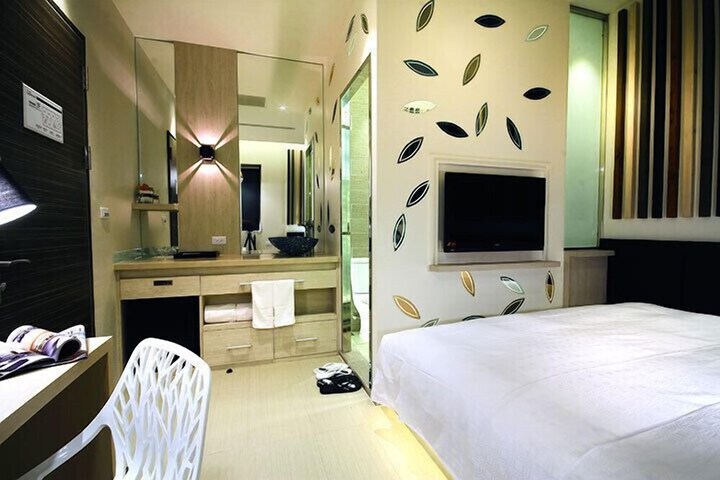 Room 7 of 59