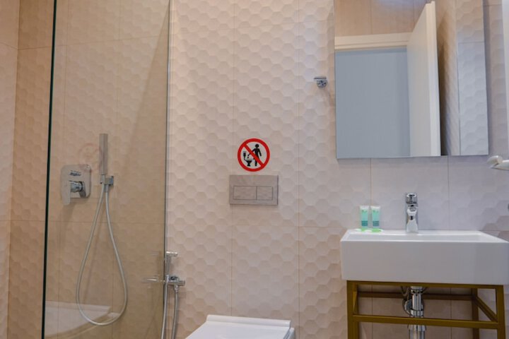 Room 25 of 30