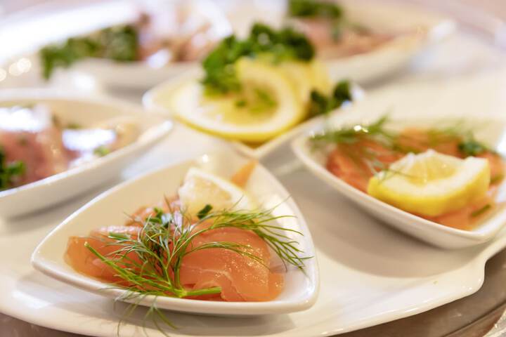 Dining 48 of 67