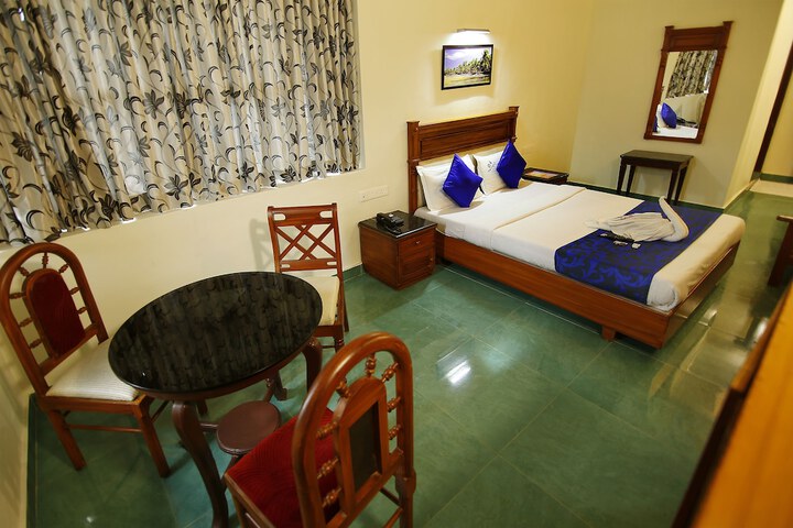 Room 10 of 22